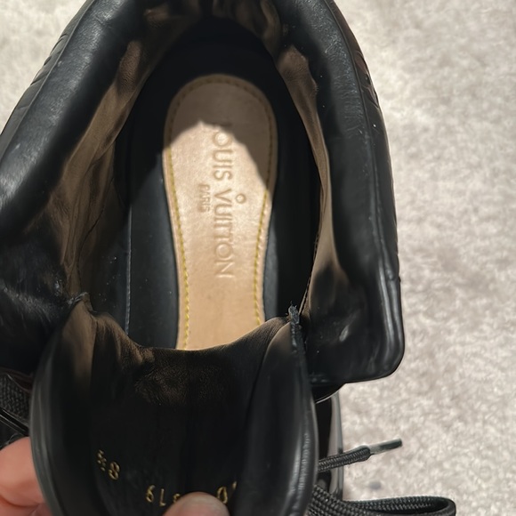 Louis Vuitton shoes - Picture 3 of 6